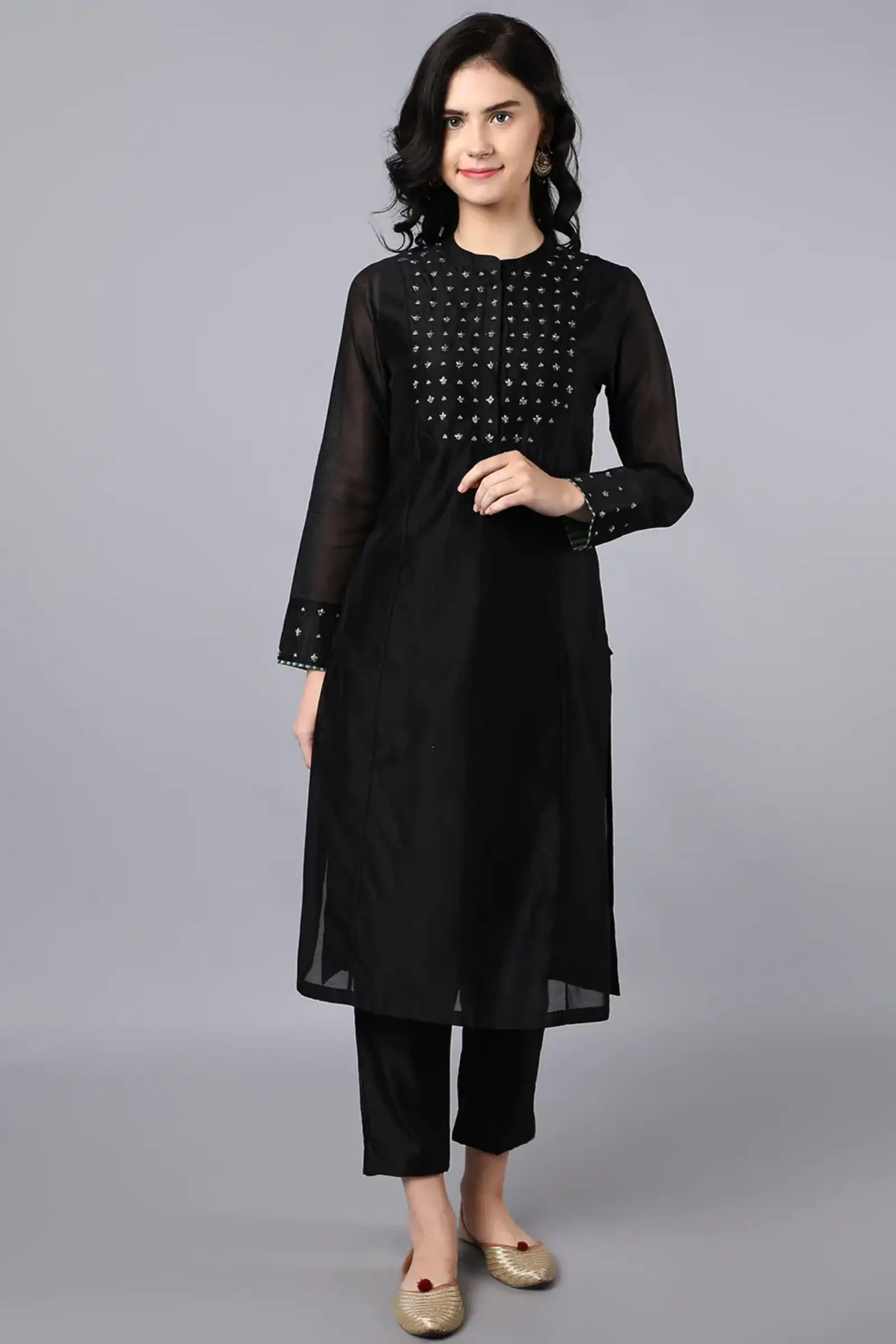 Cupro silk kurta with embroidered buta on chest