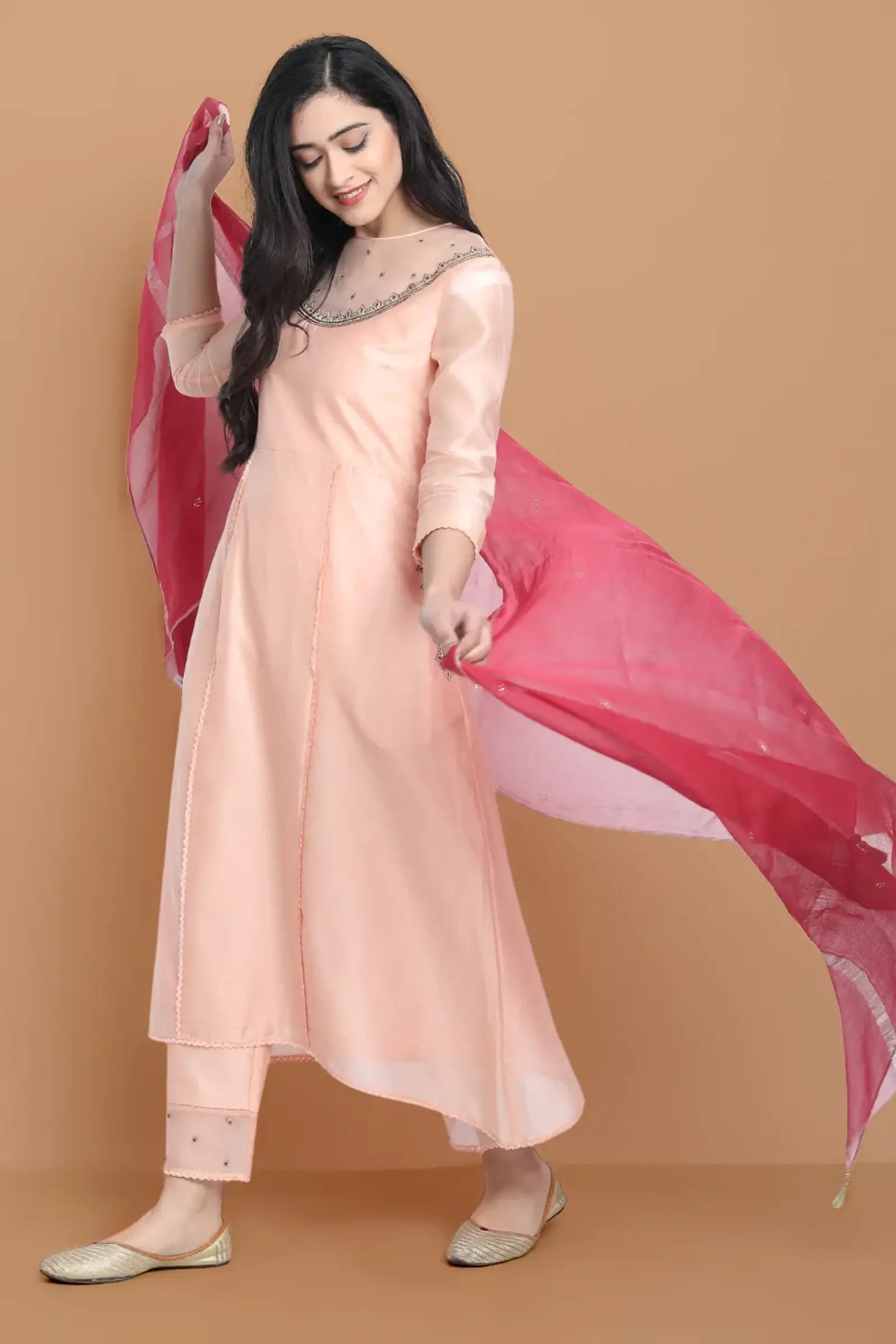 Yarn dyed chanderi kurta accentutated with hand machine embroidery on the textured shoulder yoke
