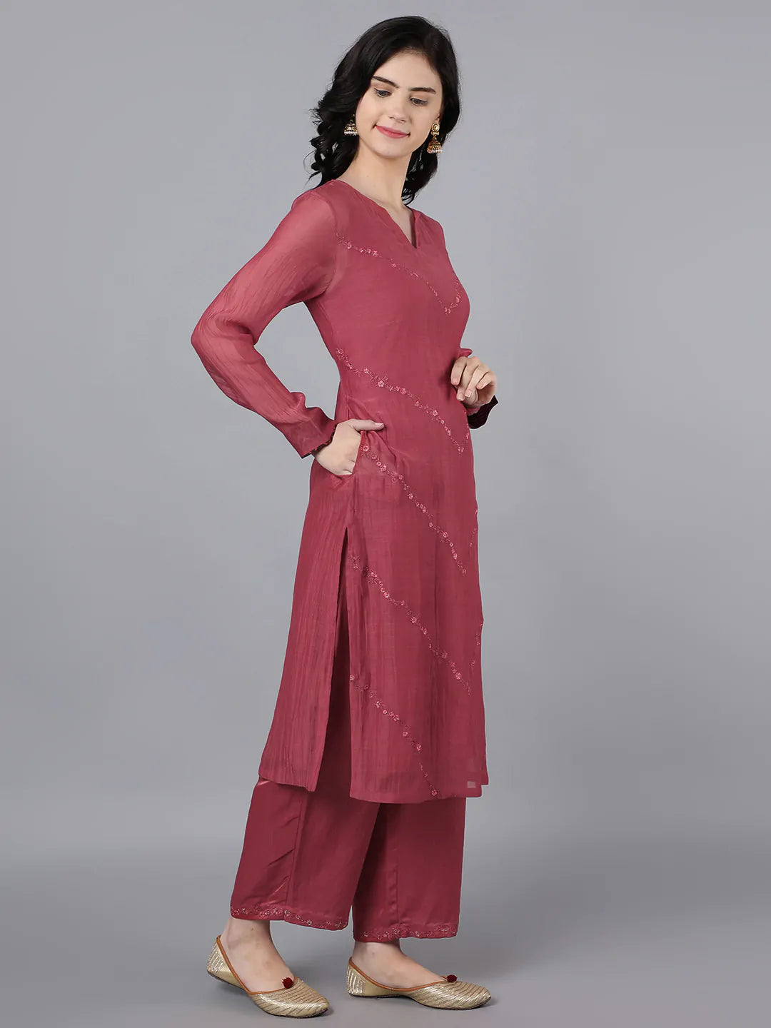 V neck chanderi kurta paired with farshi pant
