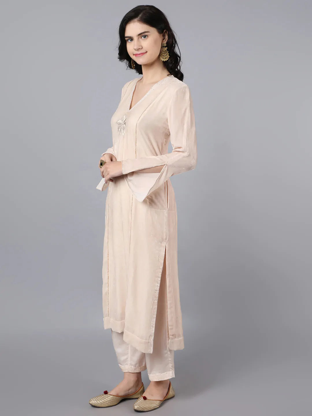 Viscose velvet kurta with gota work and machine embroidery