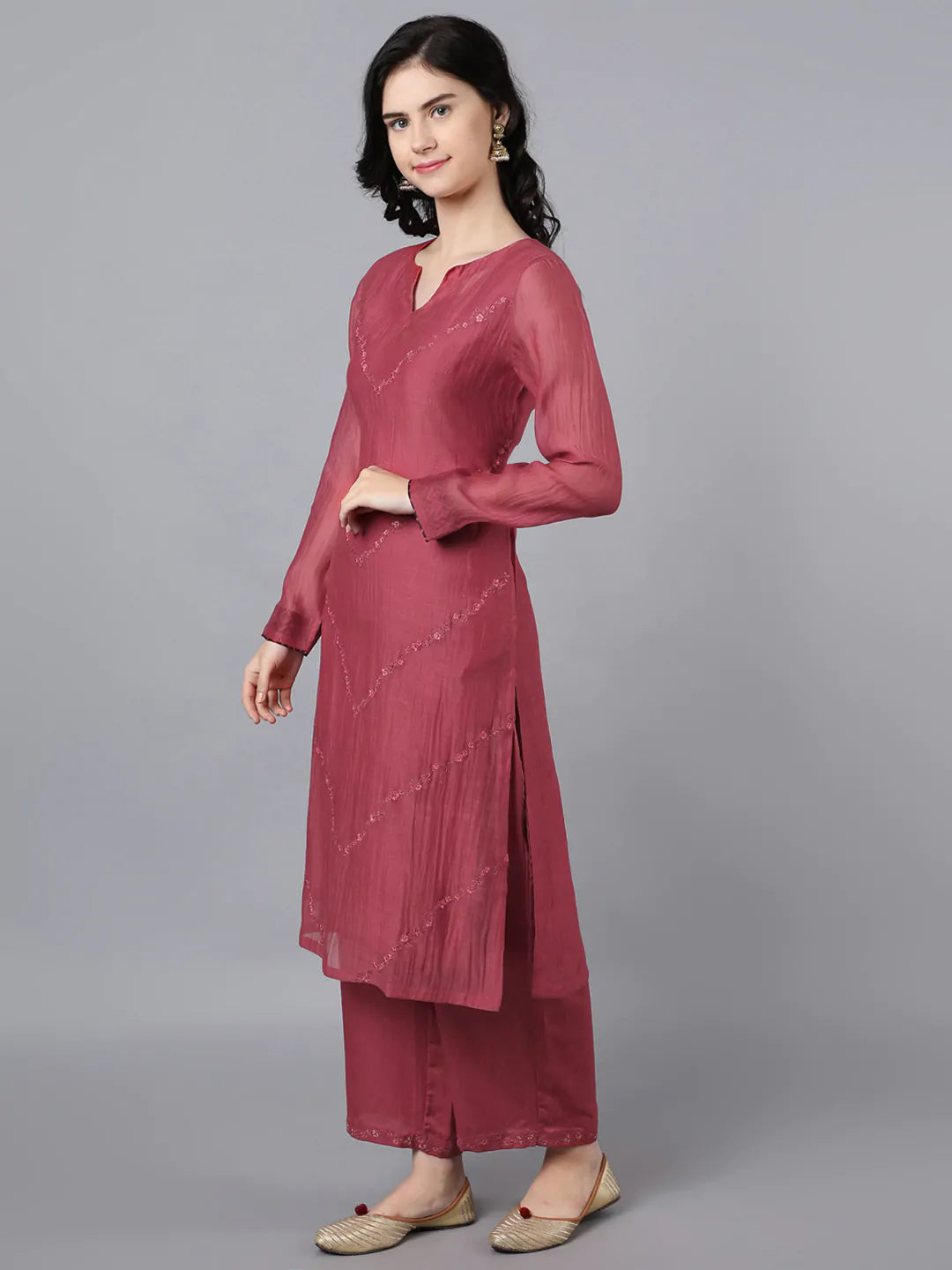 V neck chanderi kurta paired with farshi pant