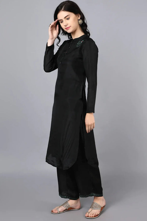 Cupro silk kurta with embroidered buta on chest Paired with embroided black farshi in modal satin