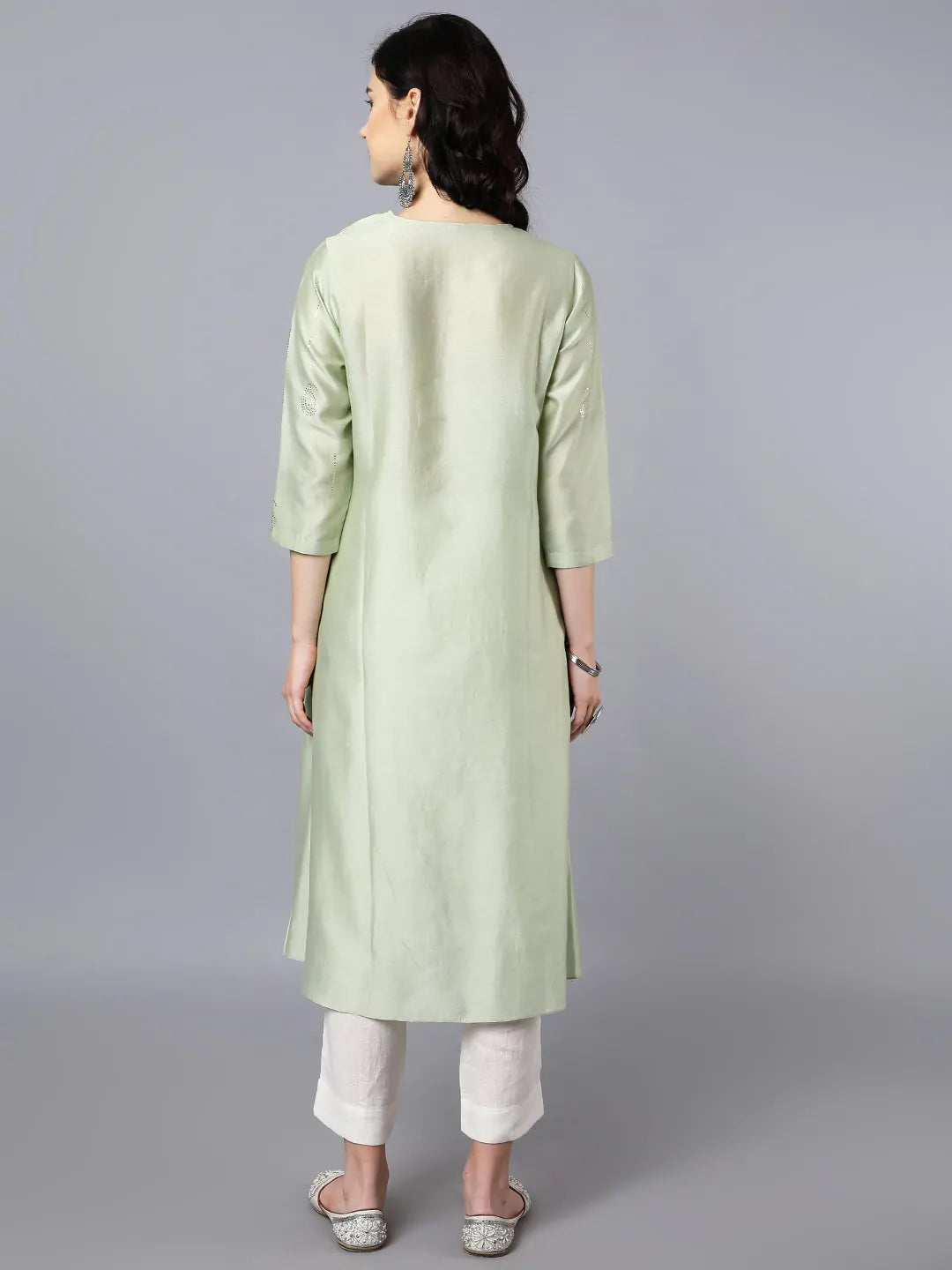 chanderi kurta with mukaish work spread all over front.