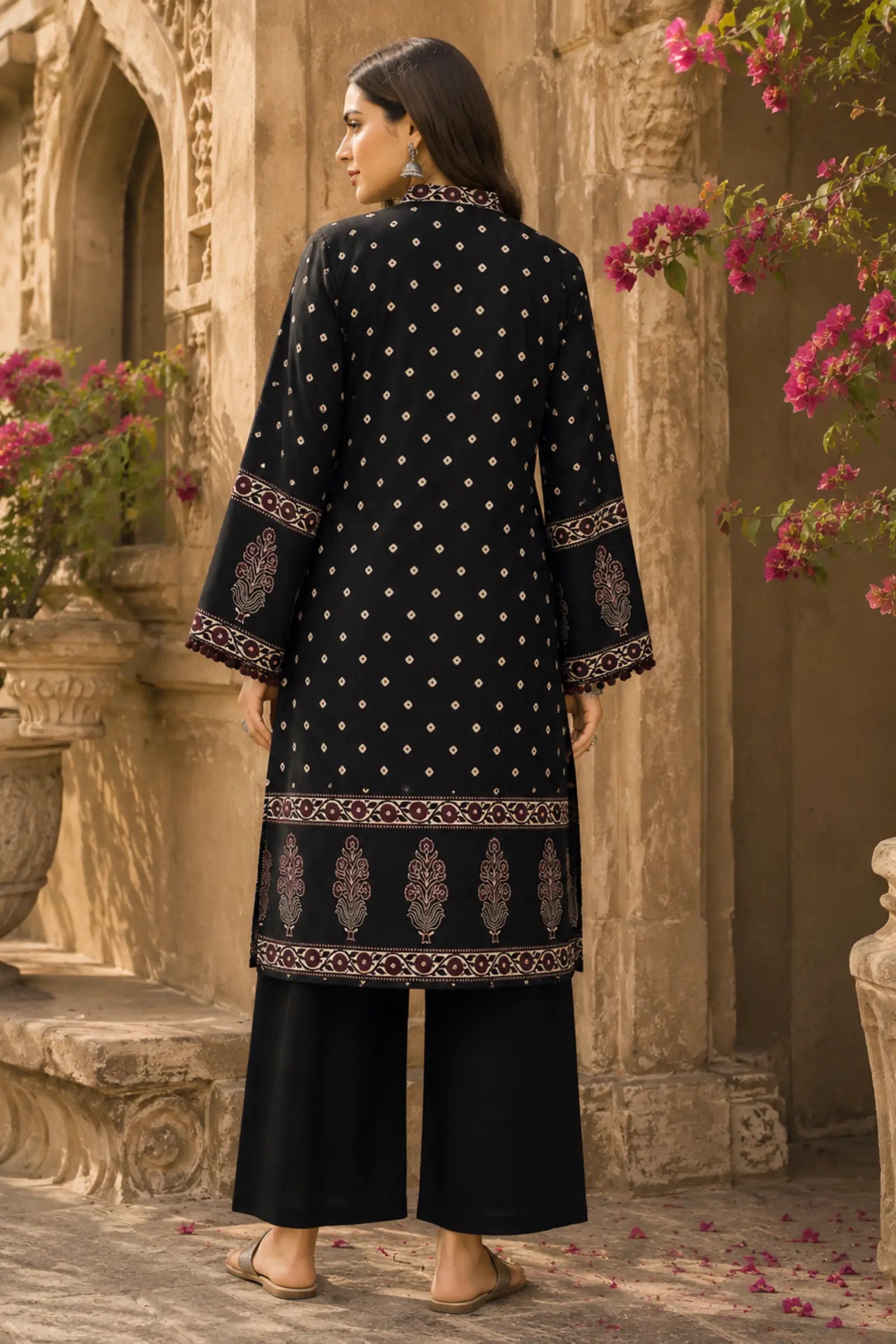 Yukti Cotton Cream Base with Classic Black Ethnic Print Kurta Set