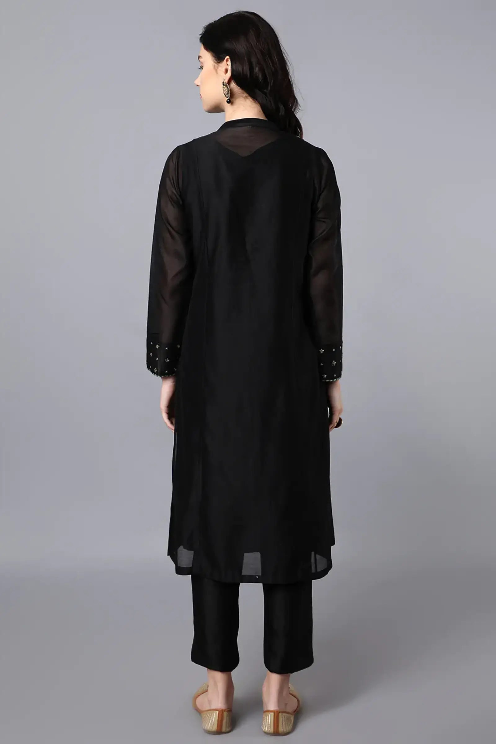 Cupro silk kurta with embroidered buta on chest