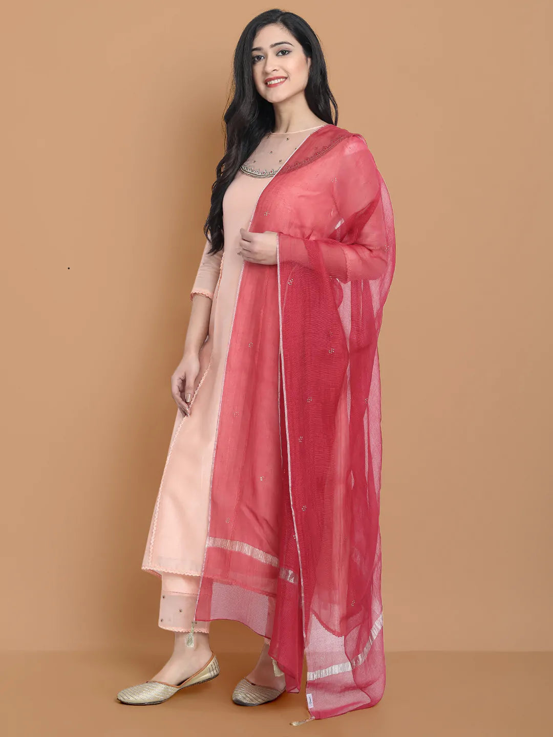 Yarn dyed chanderi kurta accentutated with hand machine embroidery on the textured shoulder yoke