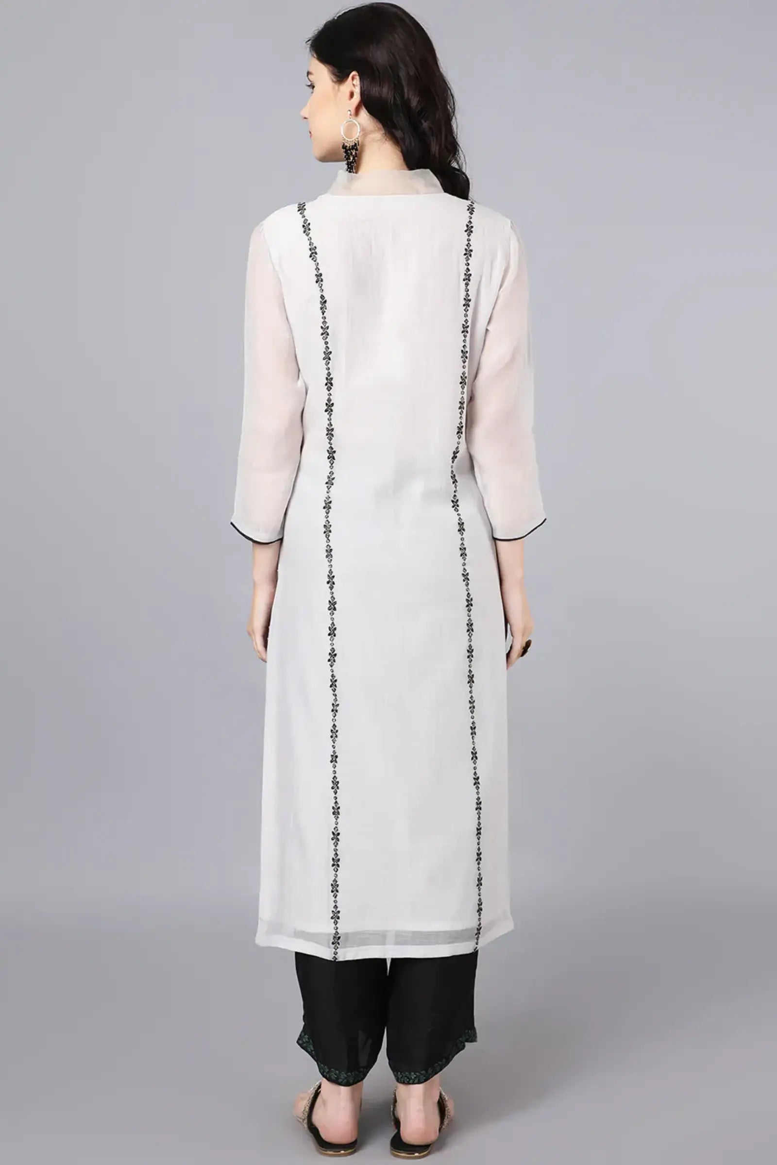 Chanderi kurta with resham and badla embroidery paired with farshi