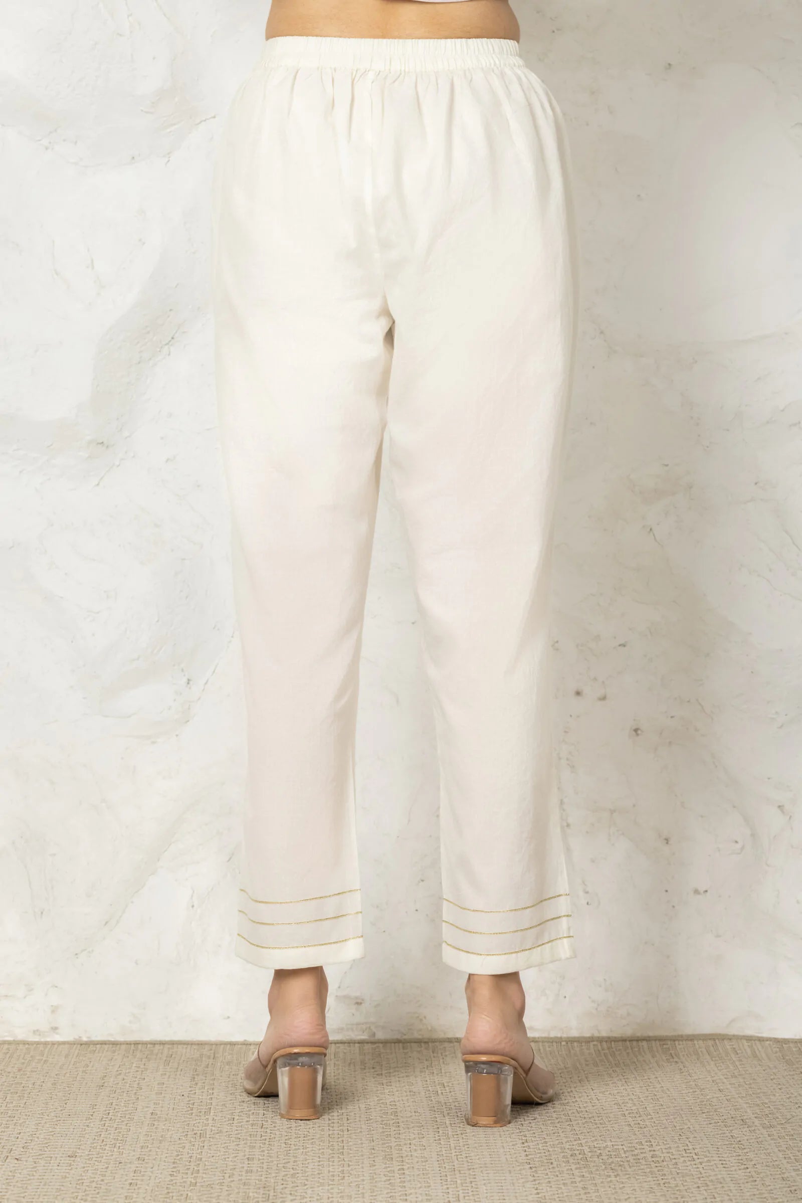 Aish Pendulum Kurta Set