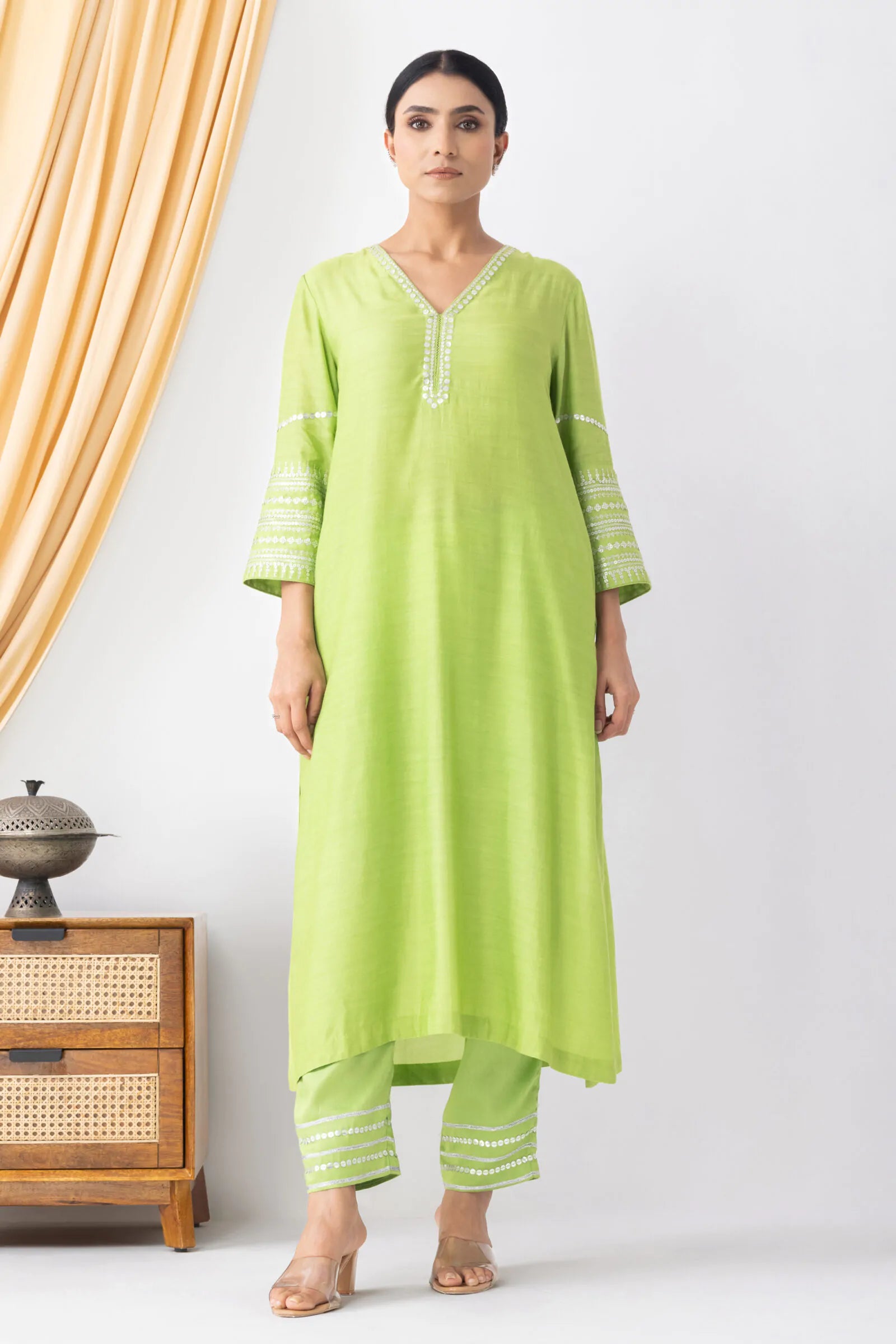 Zyra Kurta