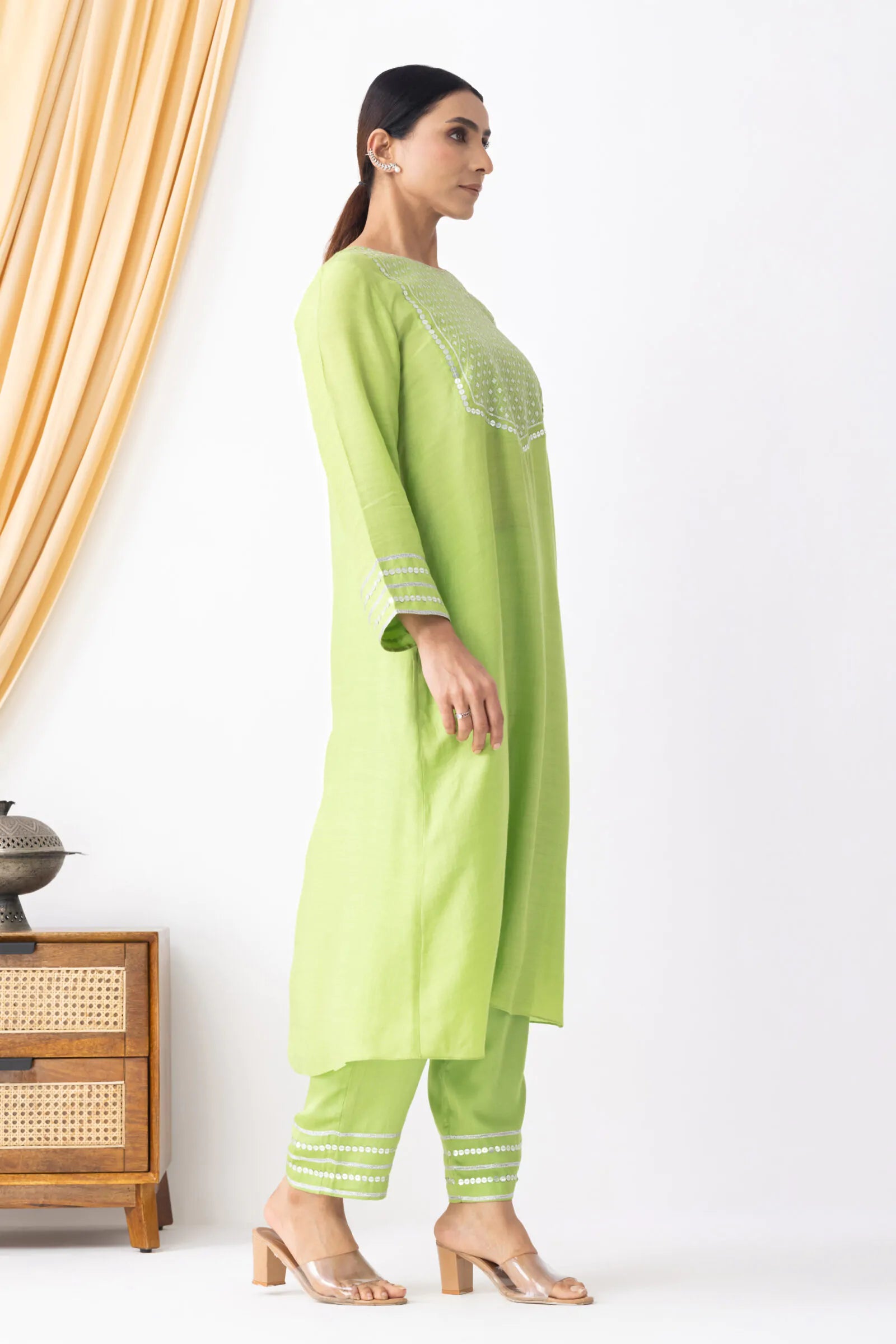 Ezaz Kurta