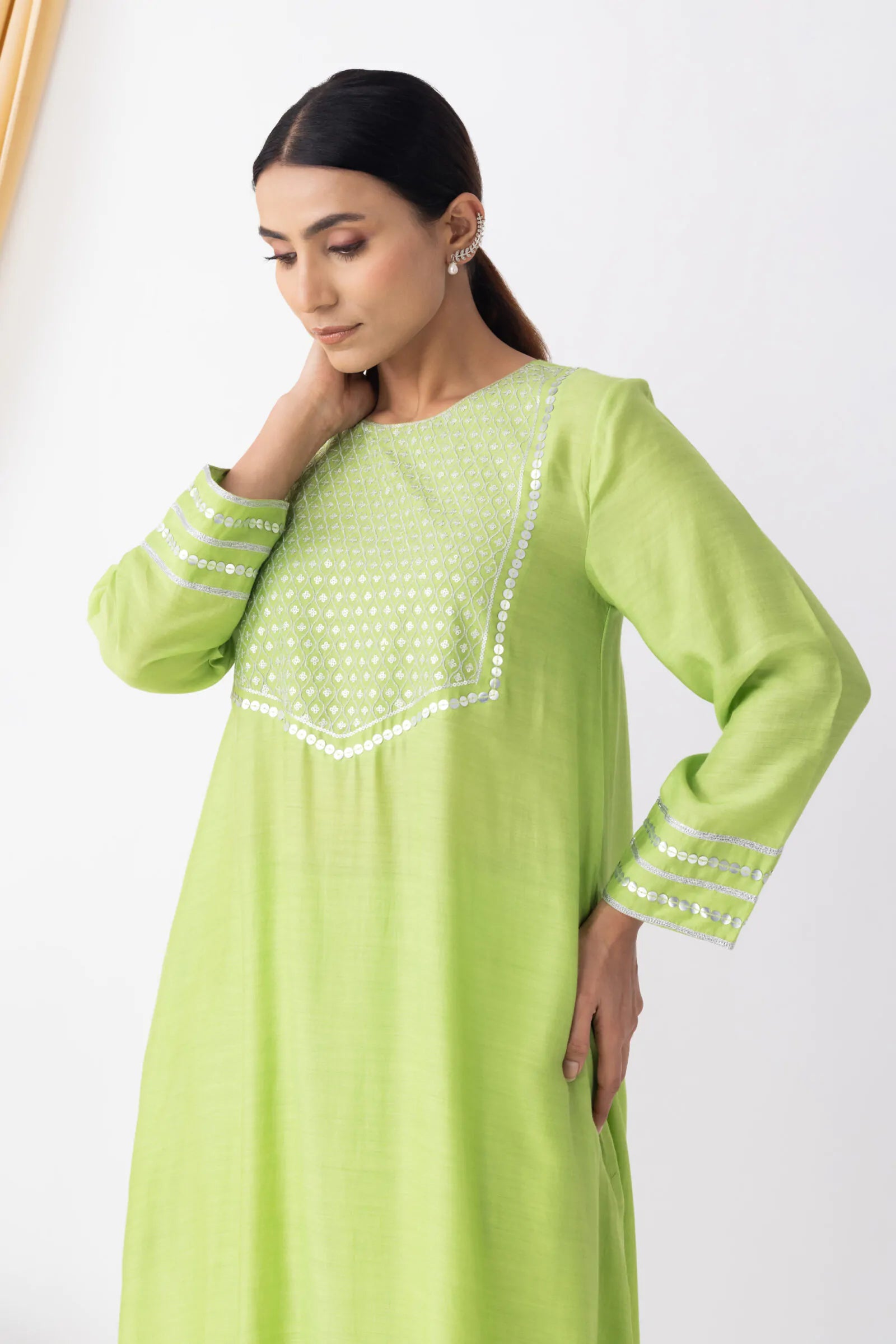 Ezaz Kurta