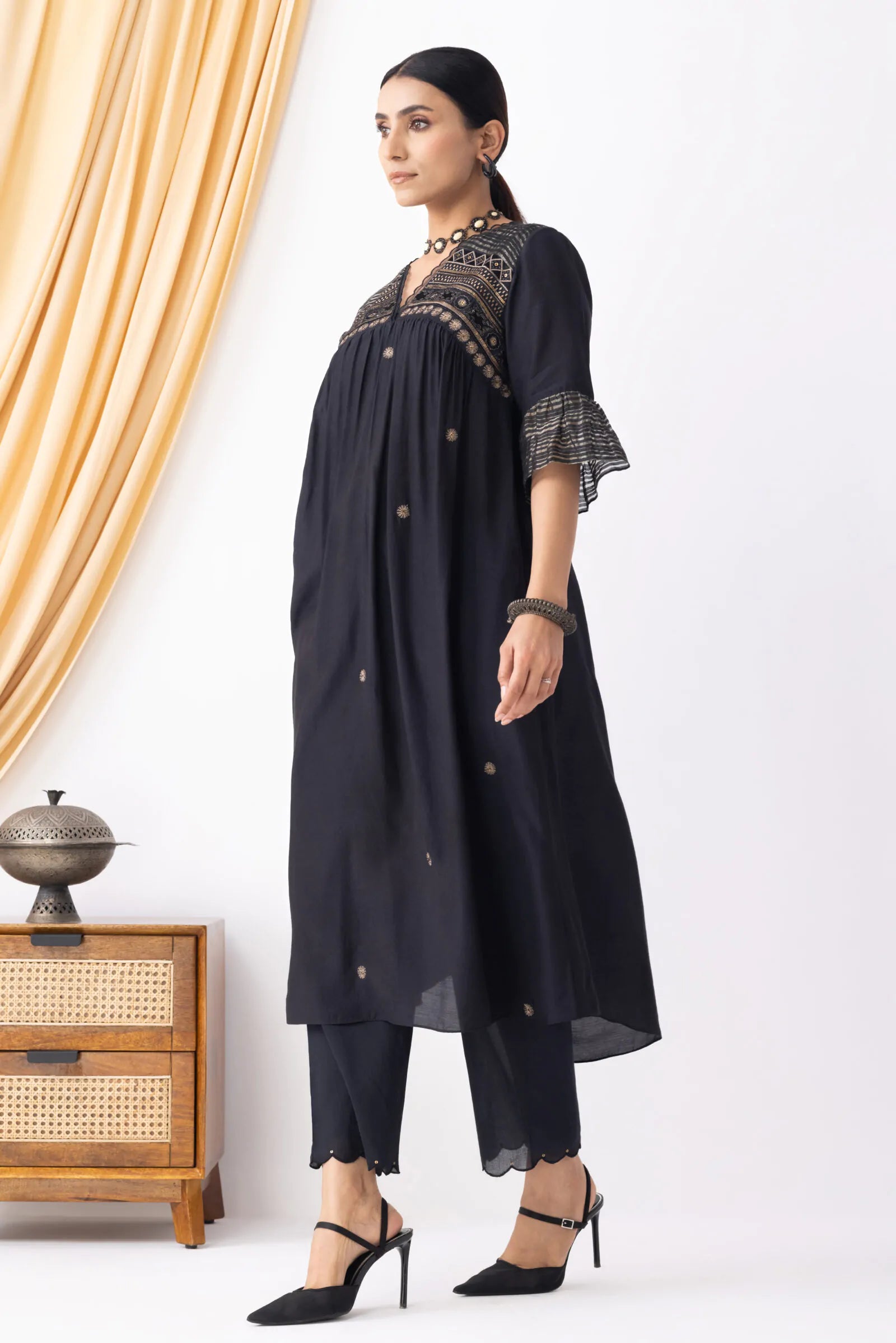 Adira Kurta Set