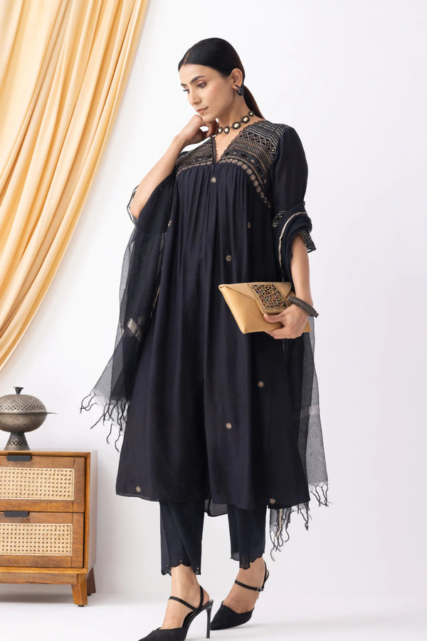 Adira Kurta Set