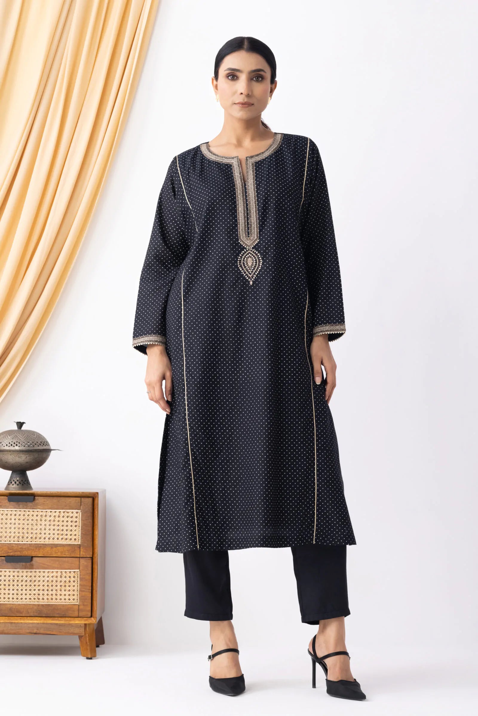 Aish Black Kurta