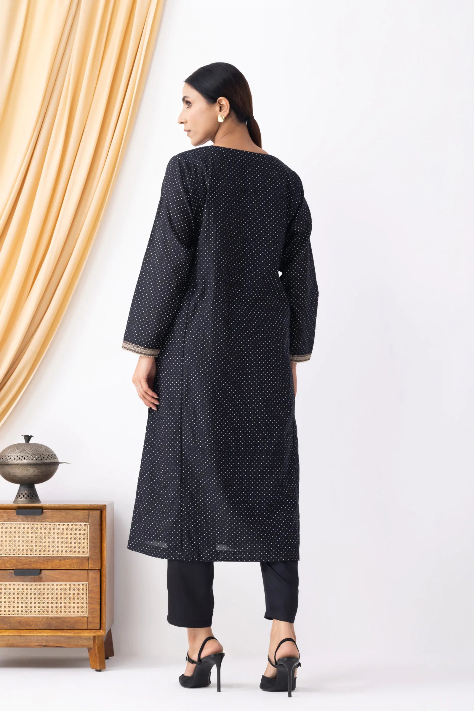 Aish Black Kurta