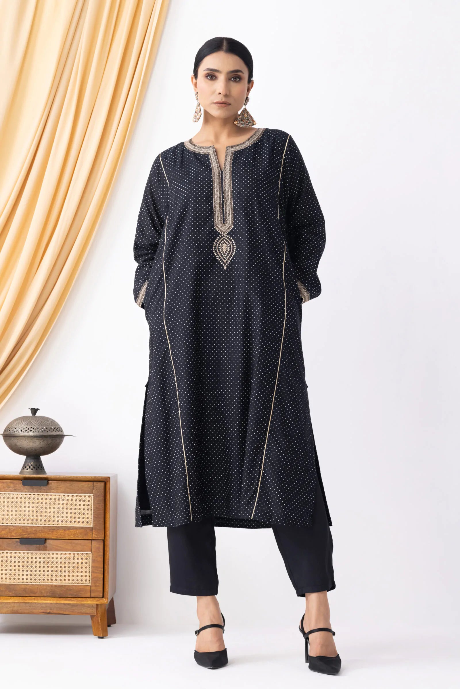 Aish Black Kurta