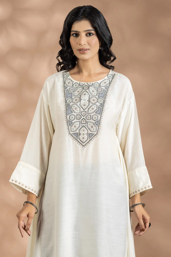 Geometric Emb Tunic