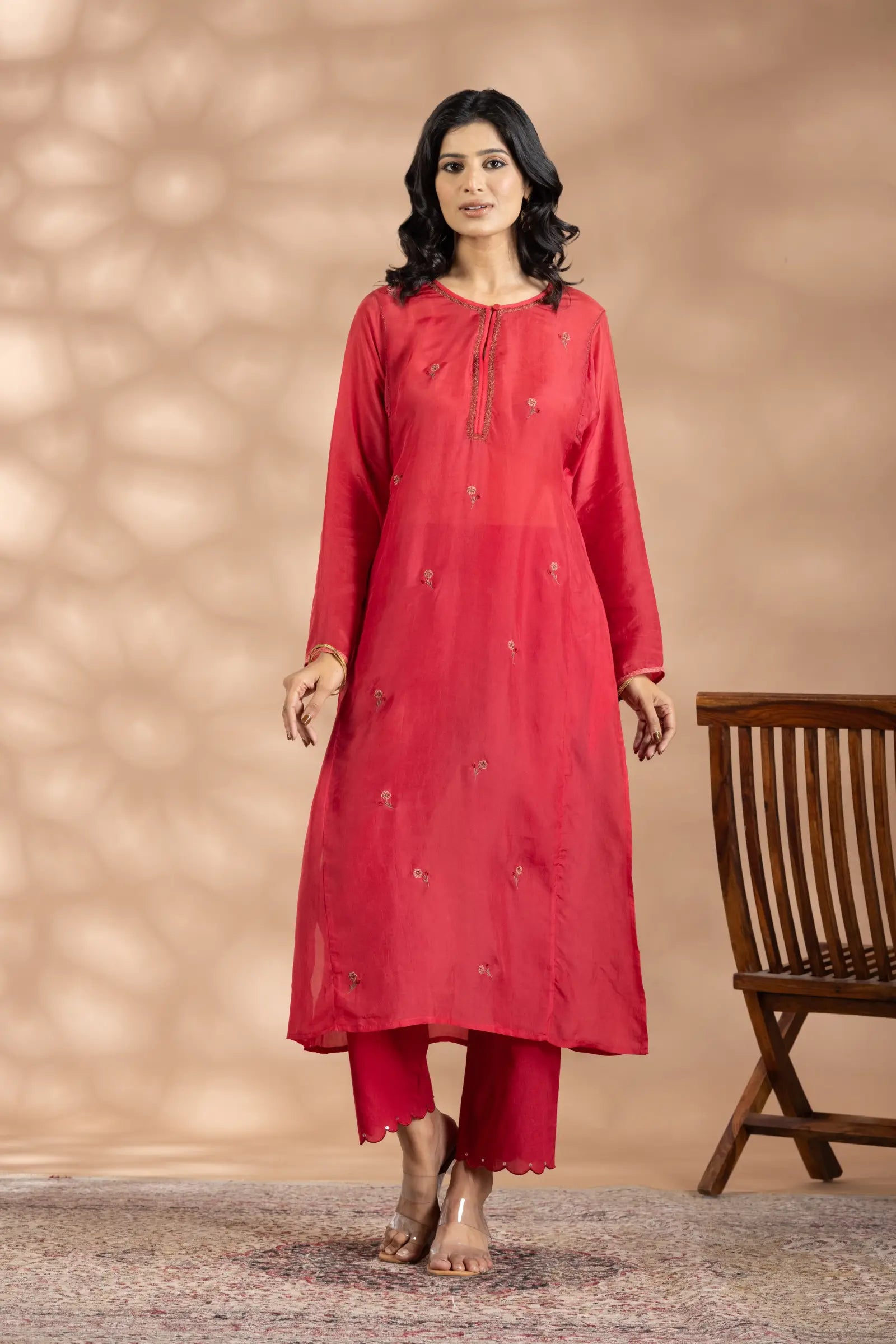 Round Neck Buti Kurta In Red