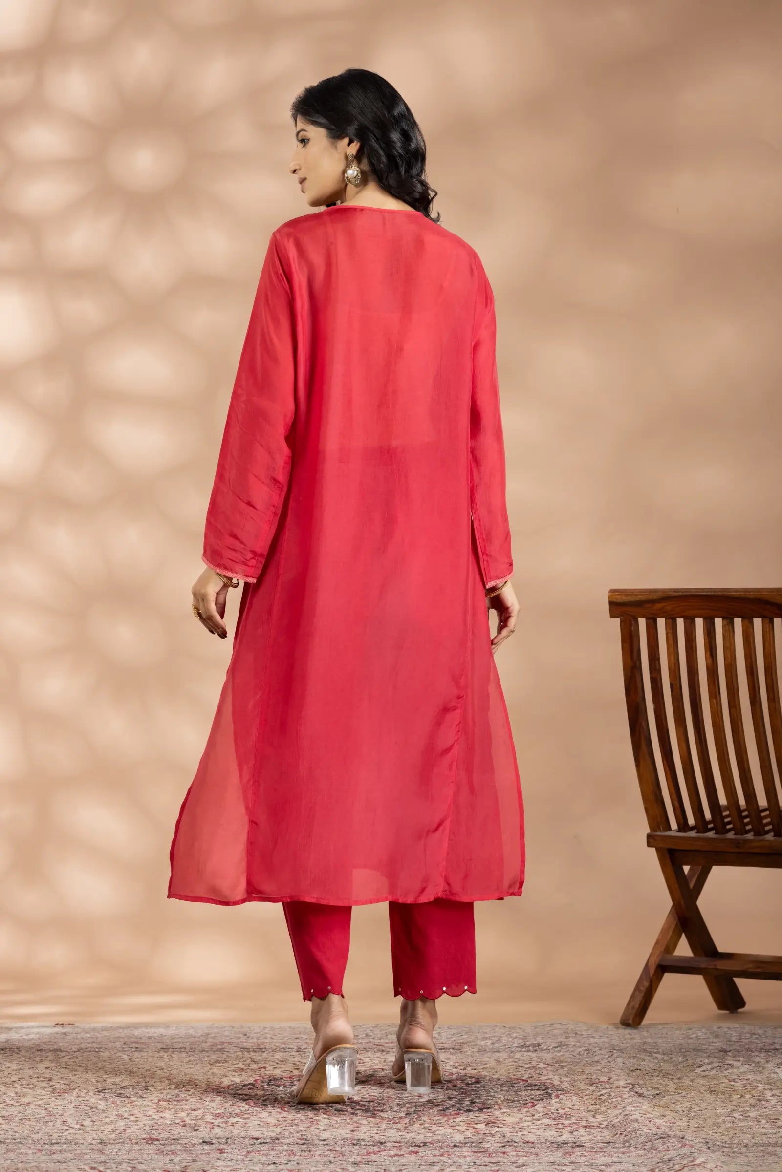Round Neck Buti Kurta In Red