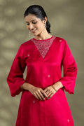Nazakat Kurta